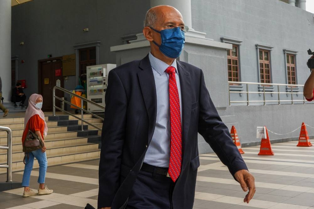 Tan Sri Mohd Bakke Salleh is pictured at Kuala Lumpur High Court May 8, 2022. Ñ Picture by Shafwan Zaidon