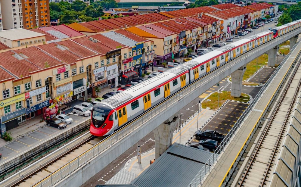 Hyundai-Rotem train on MRT Putrajaya Line.  — MRTCorp picture via SoyaCincau