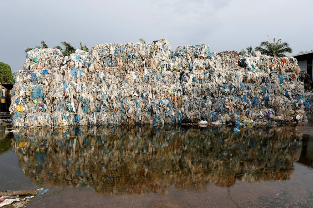 Sahabat Alam Malaysia: Selangor needs regular inspections, curbs on imported plastic waste pollution - Vimarsana News