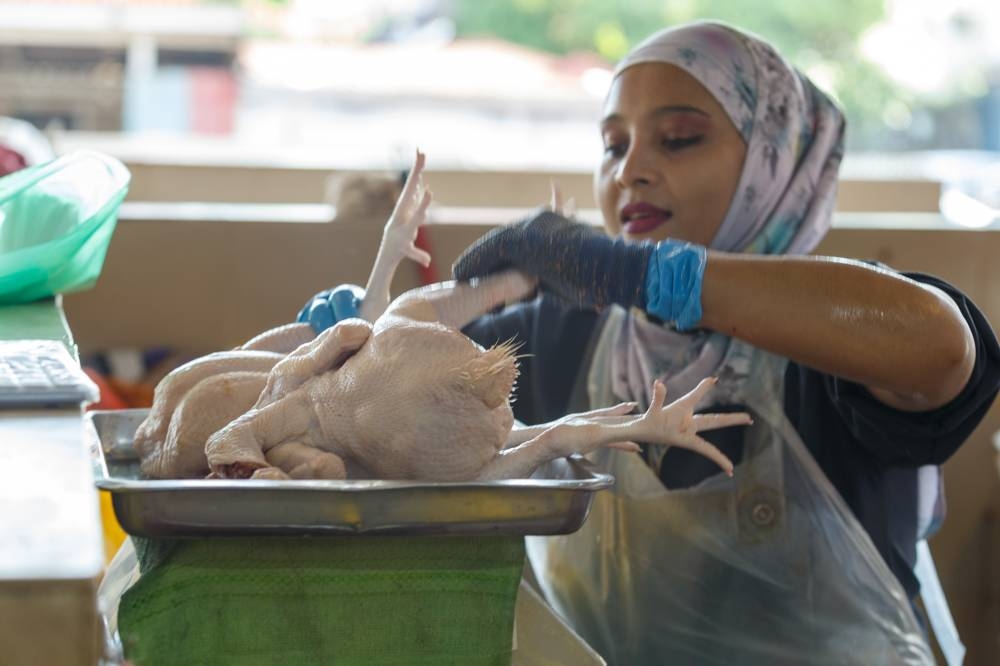 PJ market traders and customers fear no end in sight for soaring chicken prices due to suppliers’ ‘boycott’ | Malay Mail – Malay Mail