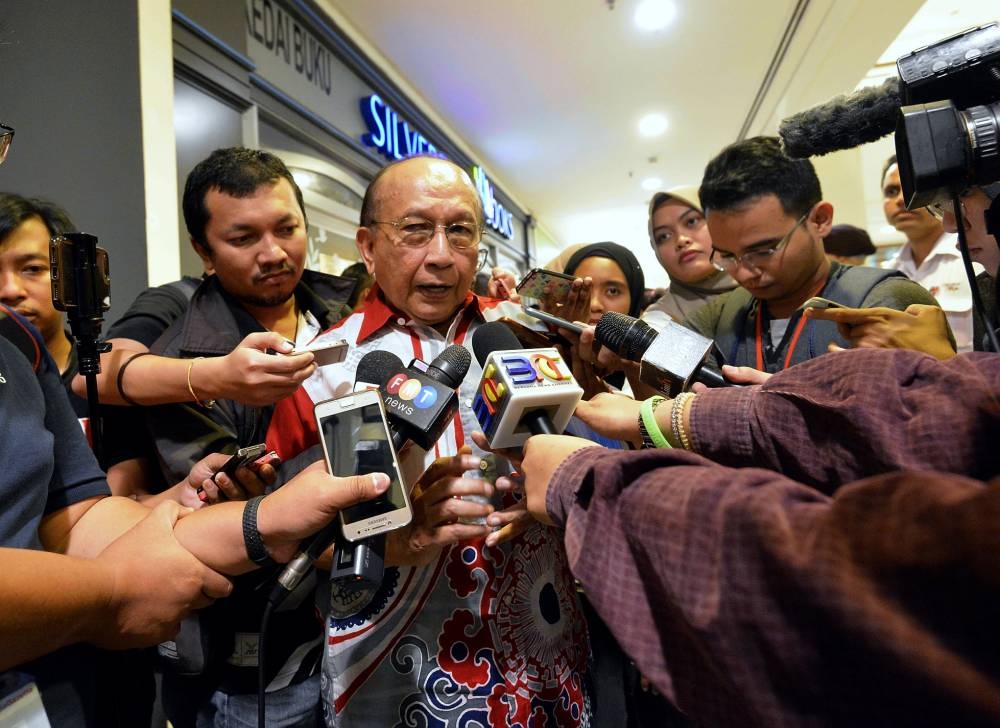 Rais Yatim suggested that Article 34 of the Asean Charter that states the use of English as the Asean working language be amended with the addition of Malay. — Picture by Ham Abu Bakar