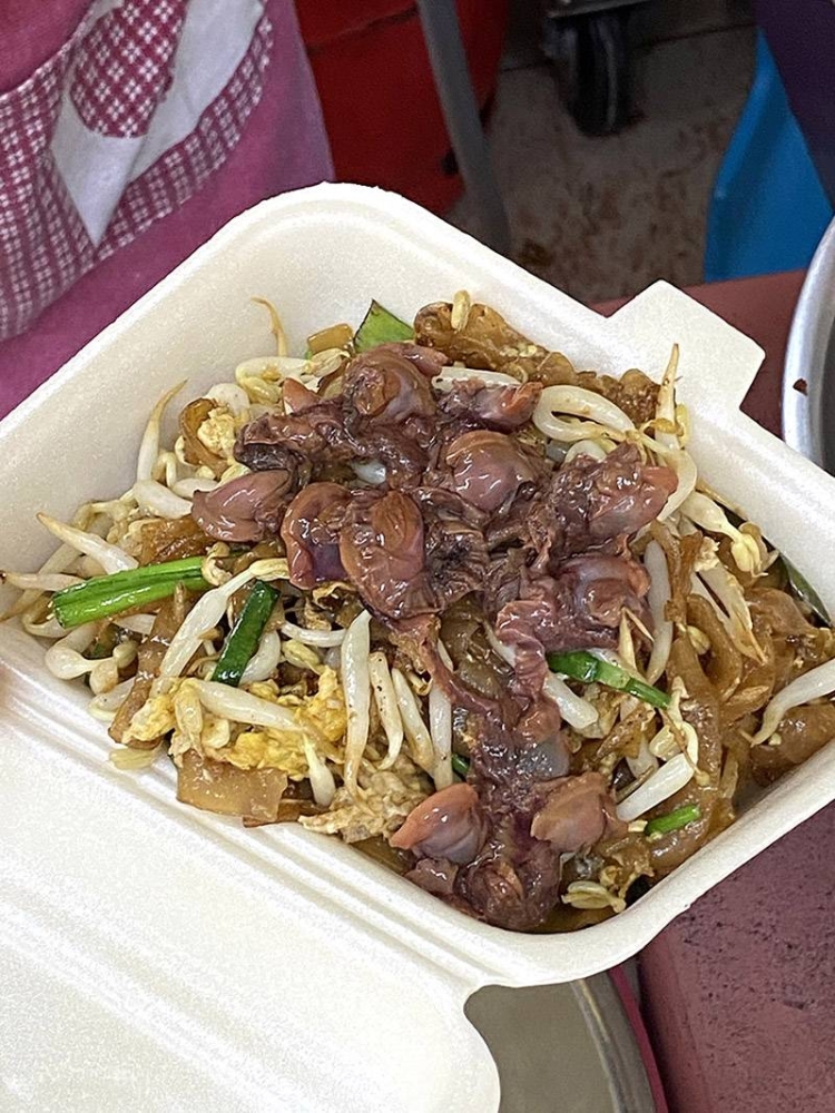 Even your takeaway 'char kway teow' can be topped with additional cockles.