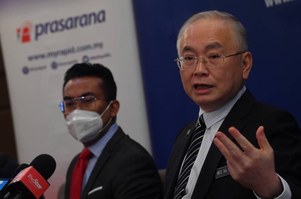 Transport Minister Datuk Seri Wee Ka Siong speaks at a media conference at his ministry in Putrajaya, May 25, 2022. — Bernama pic 