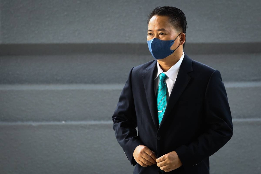 Datuk Peter Anthony arrives at the Kuala Lumpur High Court May 26, 2022. — Picture by Yusof Mat Isa