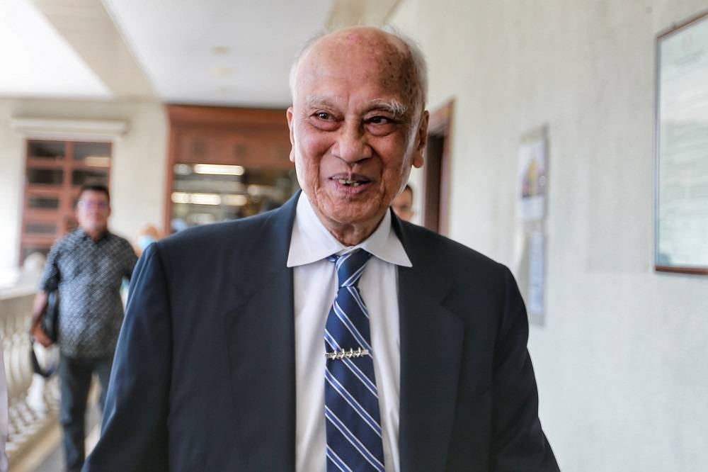 Datasonic Group Berhad chairman Tan Sri Mohamed Hashim Mohd Ali is pictured at the Kuala Lumpur High Court February 12, 2020. — Picture by Ahmad Zamzahuri