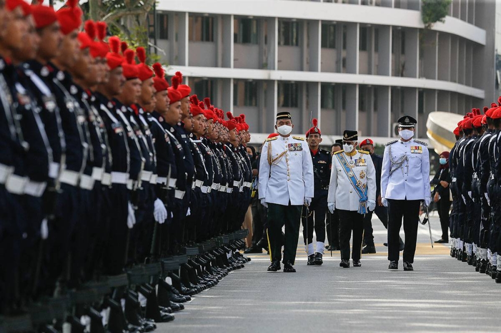 Penang Governor Tun Ahmad Fuzi Abdul Razak inspects the guards of honour during the opening of the State Assembly session in George Town May 27, 2022. ― Picture by Sayuti Zainudin
