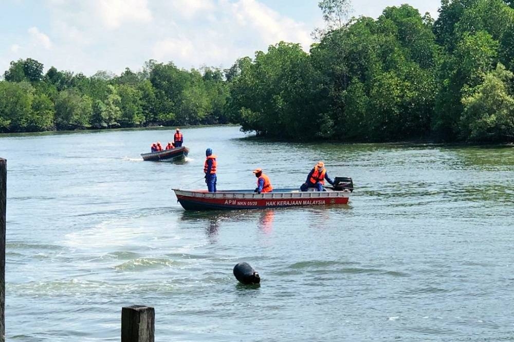 Crocodile attack: SAR for seven-year-old boy ends, but hunt for man-eater continues in Telaga Air - Vimarsana News