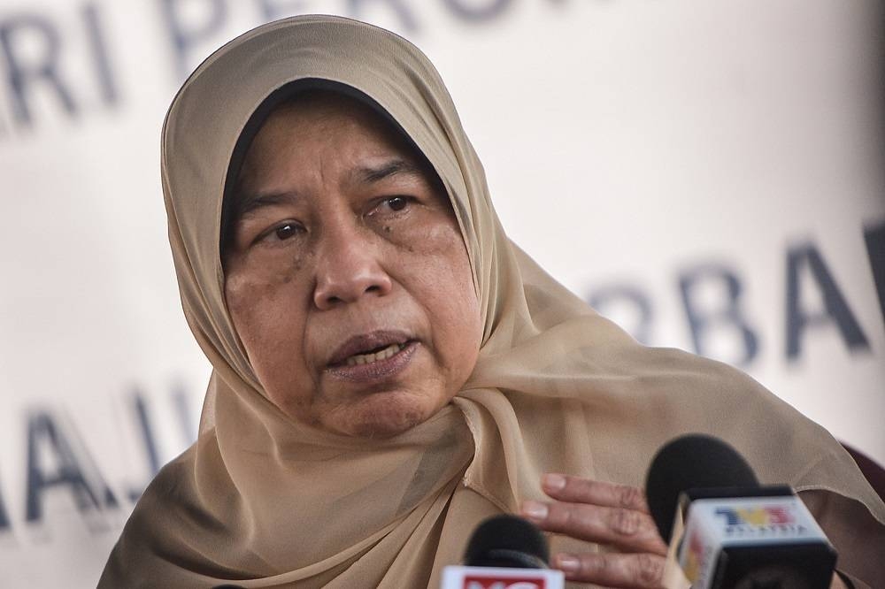 Datuk Zuraida Kamaruddin is the founding president of Council of Malaysian Women Political Leaders (COMWEL).  — Picture by Miera Zulyana