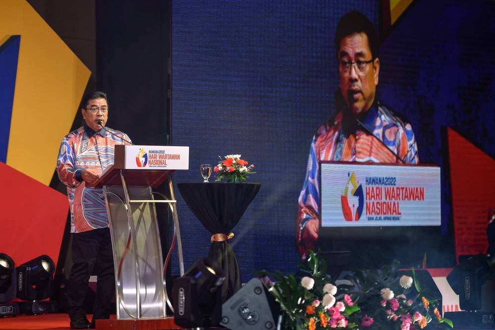 Melaka Chief Minister Datuk Seri Sulaiman Md Ali speaks during the National Journalists Day (Hawana) 2002 celebration in Melaka May 29, 2022. — Bernama pic