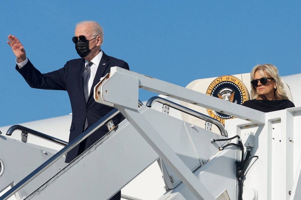joe biden and jill biden on air force one