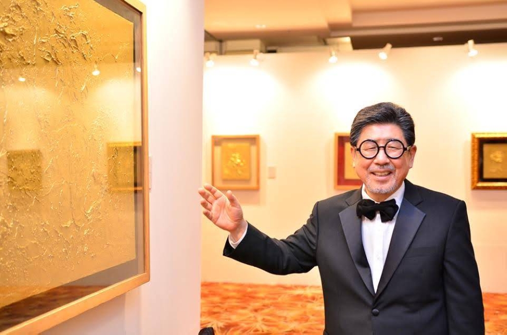 '50 Golden Finites' : KL gallery features gold paintings by artist Kim II Tae valued up to RM8.76m - Vimarsana News