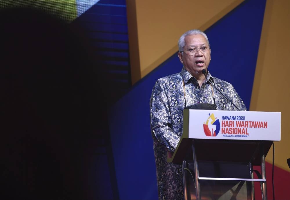 Annuar said according to the MoU, the government and PH had agreed not to hold GE15 before July 31. — Bernama pic