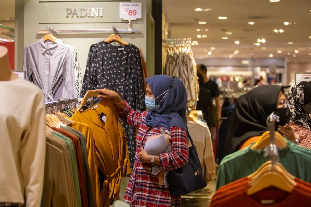 Stats Dept: Malaysia's wholesale, retail trade sales up 15.2pc to RM128b in April 2022 - Vimarsana News