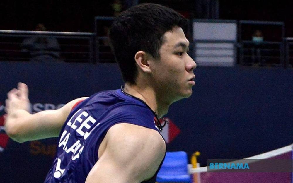 Malaysia’s men’s singles player Lee Zii Jia was eliminated in the Indonesia Masters Badminton championships quarter-finals today. — Picture via Twitter/Bernama