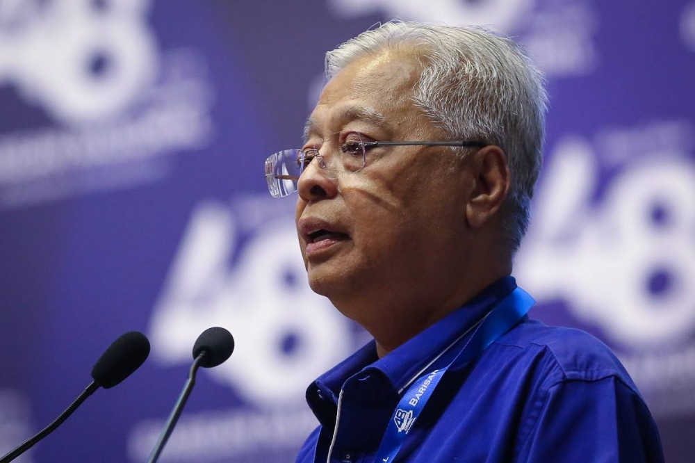 Prime Minister Datuk Seri Ismail Sabri Yaakob delivers his speech during the Barisan Nasional Convention at World Trade Centre in Kuala Lumpur June 1, 2022. — Picture by Yusof Mat Isa
