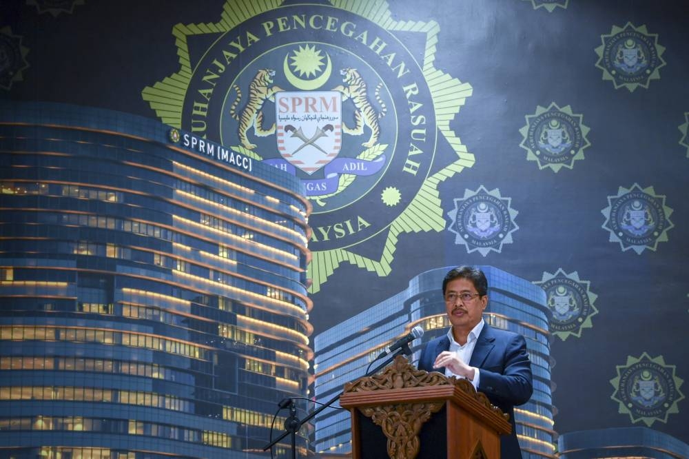 Tan Sri Azam Baki delivers a speech at the 2021 MACC Media Awards ceremony in Putrajaya June 14, 2022. — Bernama 