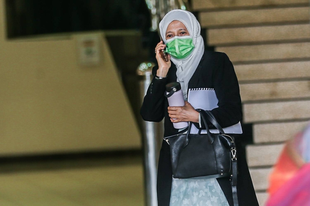 Datuk Siti Zauyah Mohd Desa, former Finance Ministry deputy secretary-general (policy) at the Kuala Lumpur High Court Complex June 14, 2022. — Picture by Hari Anggara