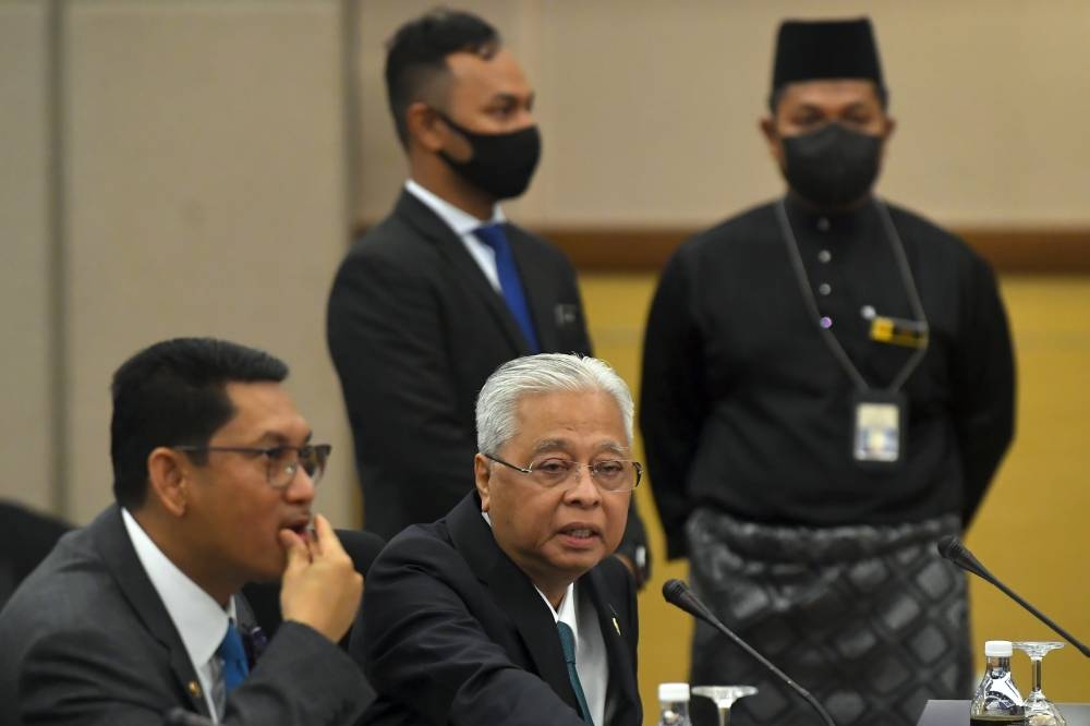 Prime Minister Datuk Seri Ismail Yaakob and Youth and Sports Minister Datuk Seri Ahmad Faizal Azumu attend the 2022 Malaysian Youth Parliament (PBM) sitting in Bangi June 15, 2022. — Bernama pic