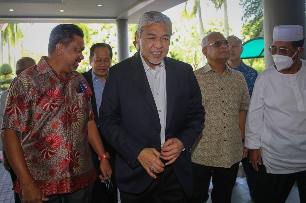 Datuk Seri Ahmad Zahid Hamidi arrives at the Shah Alam High Court June 16, 2022. — Picture by Yusof Mat Isa