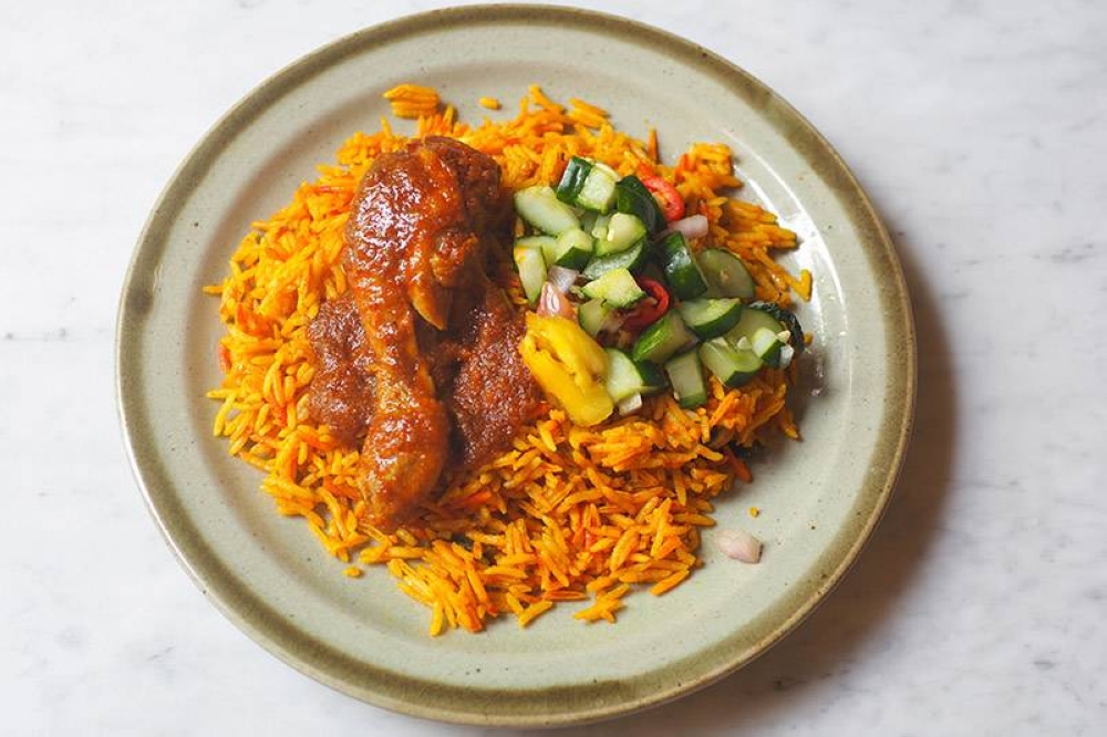 For lunch, there's biryani like this chicken version that is served with 'ayam masak merah'.