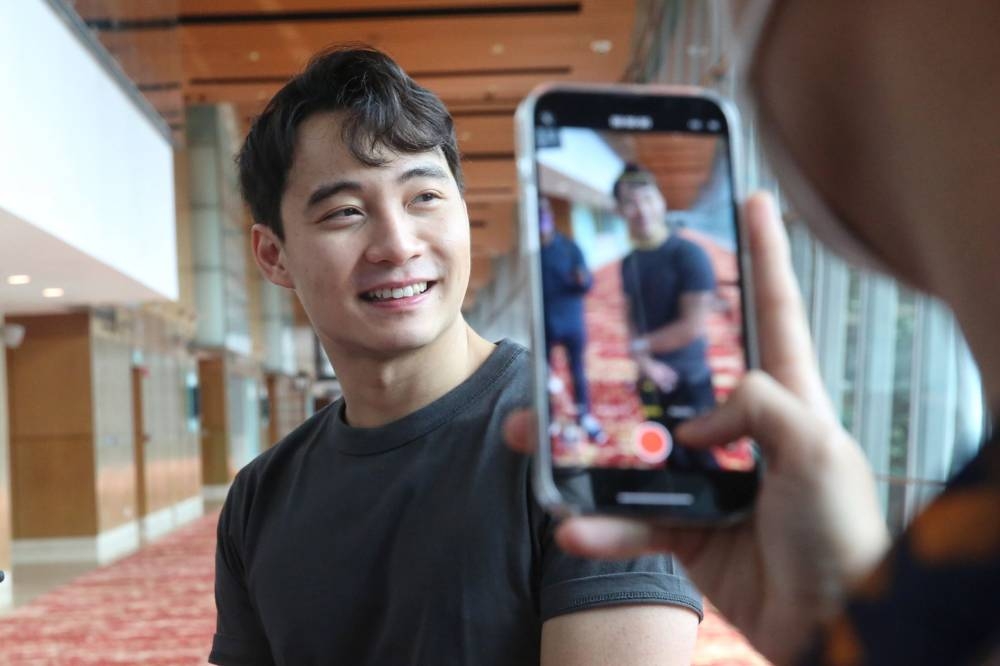Nigel Ng poses for a picture during the Uncle Roger Haiyah Tour press conference at KLCC Convention Centre June 17, 2022. — Picture by Choo Choy May