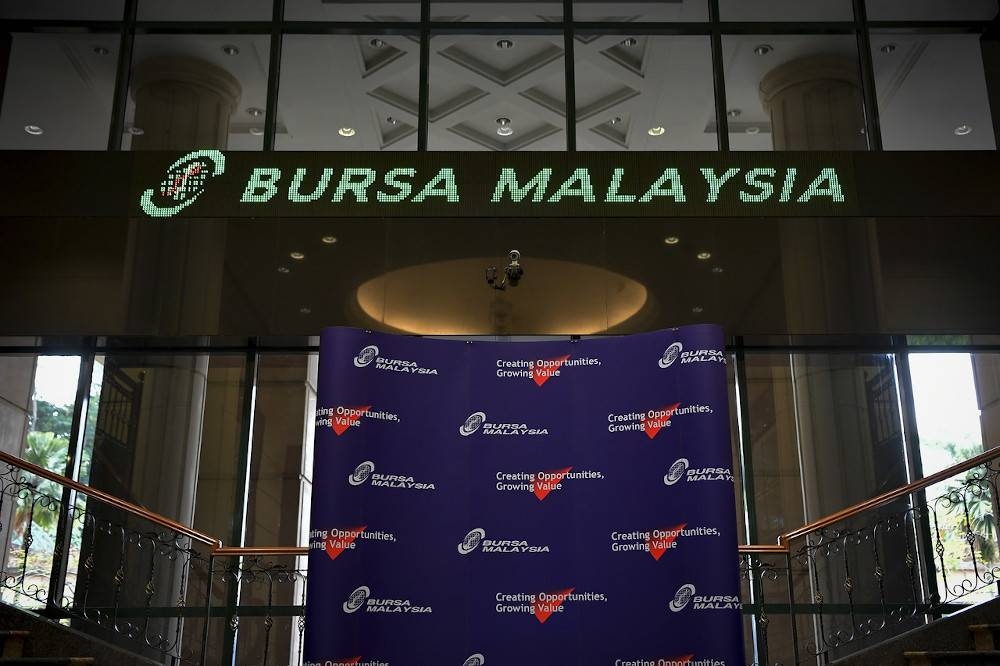 Bursa Malaysia remains in negative territory at mid-afternoon