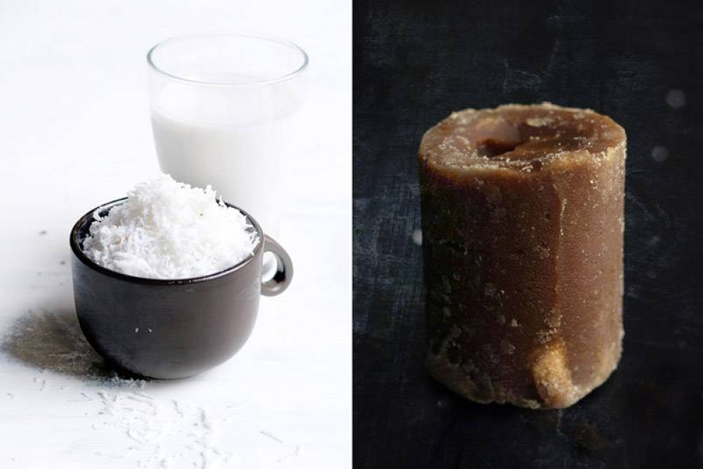 Sweet and creamy with fresh 'santan' (left) and 'gula Melaka' (right).