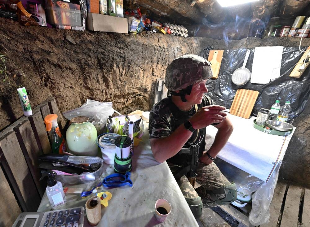 Hummus on the front: volunteers feeding Ukraine’s vegan troops