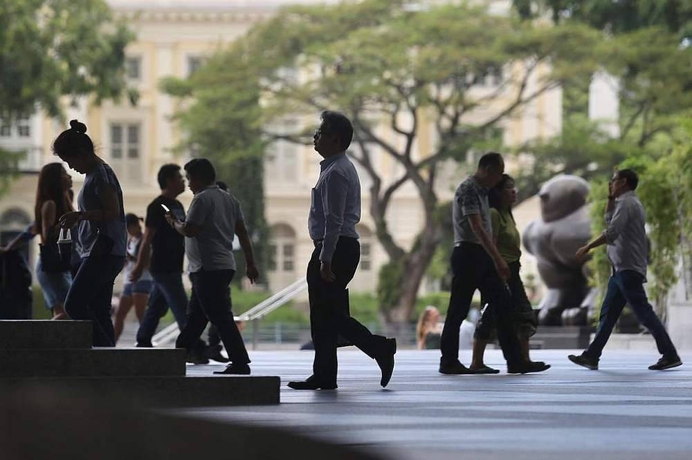 Singapore civil servants to receive 0.35-month mid-year bonus; junior officers to also get one-time payment of up to S$400 - Vimarsana News