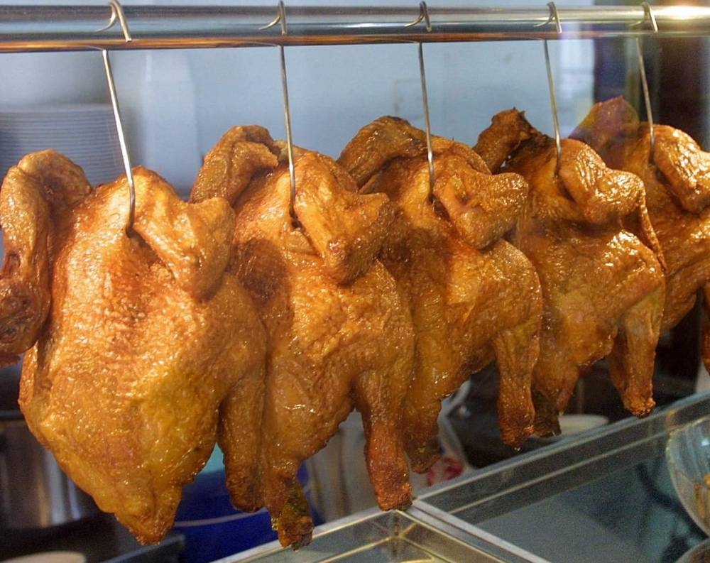 Malaysia's chicken ban: Singapore butchers, hawkers hope for govt aid after slaughterhouses get foreign worker levy waiver - Vimarsana News