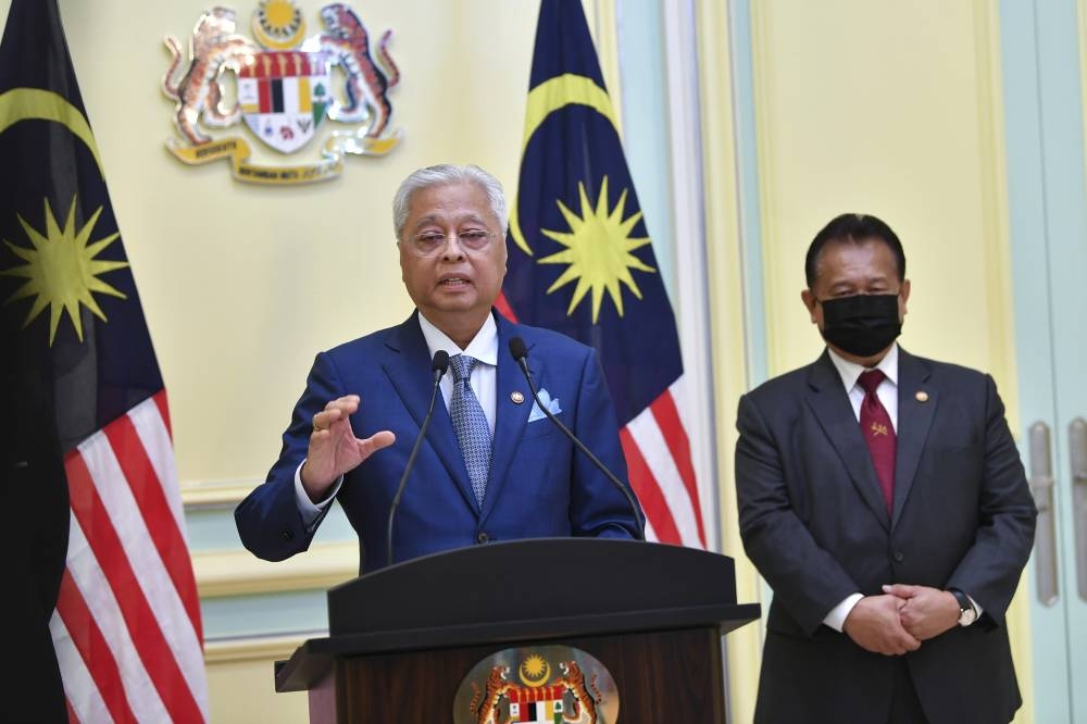 Prime Minister Datuk Seri Ismail Sabri Yaakob said the BKM Phase 2 payment will involve an allocation of RM1.11 billion and each BKM recipient will get up to RM400 depending on their respective BKM qualification category. — Bernama pic 