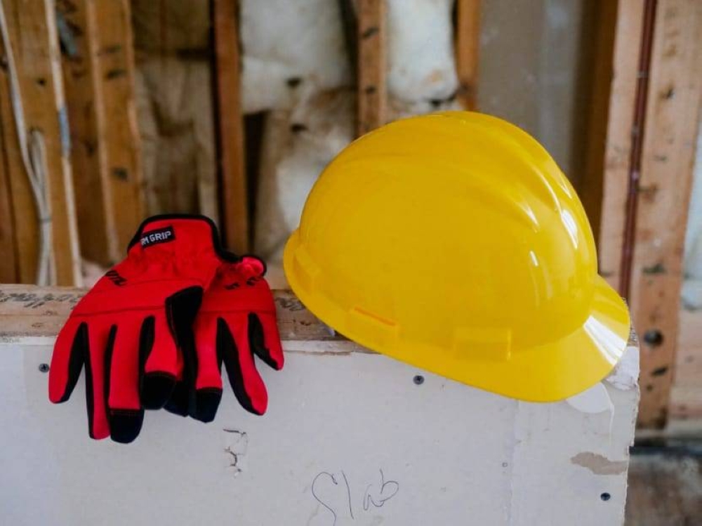 Migrant worker in Singapore fatally crushed by crane parts, 27th workplace death this year - Vimarsana News