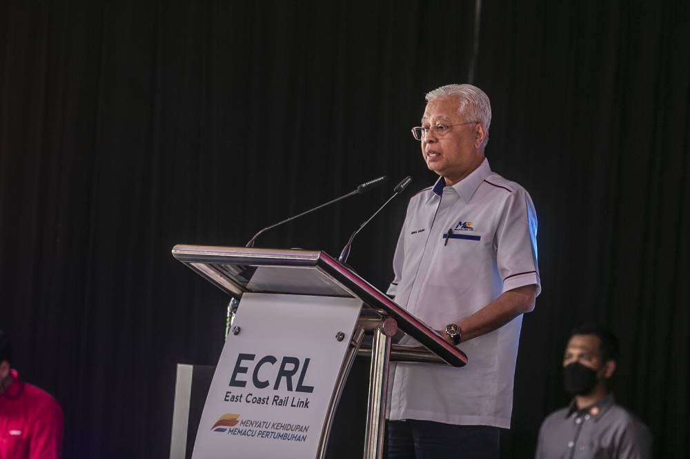 Prime Minister Datuk Seri Ismall Sabri bin Yaakob said the fares should be people-friendly like what is offered by the Keretapi Tanah Melayu Berhad electric train service (ETS) and not prohibitive as alleged in the social media. — Picture by Hari Anggara