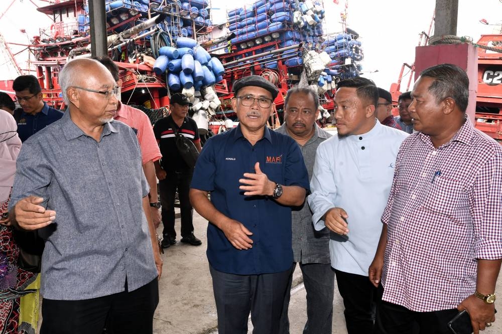 Agriculture and Food Industries Minister Datuk Seri Ronald Kiandee at the state-level Farmers, Livestock Breeders and Fishermen’s Day celebration at Dataran Pekan Jabi in Terengganu, June 23, 2022. — Bernama pic 