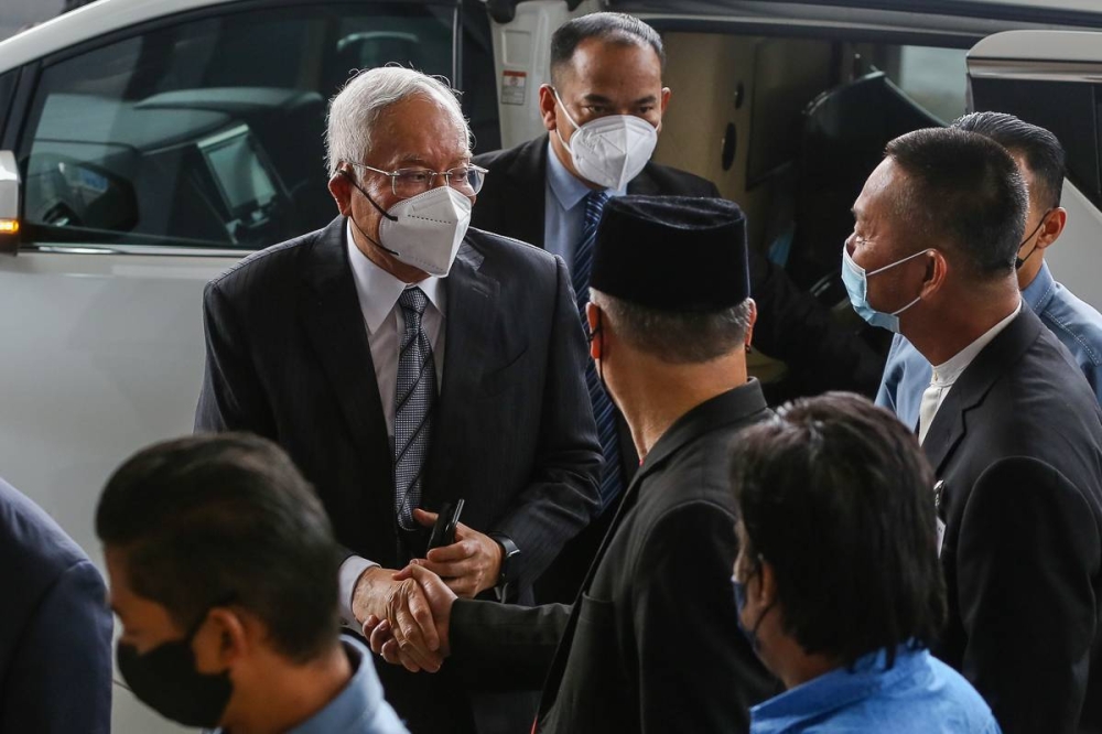 Former prime minister Datuk Seri Najib Razak arrives at the Kuala Lumpur High Court Complex, June 24, 2022. — Picture by Yusof Mat Isa