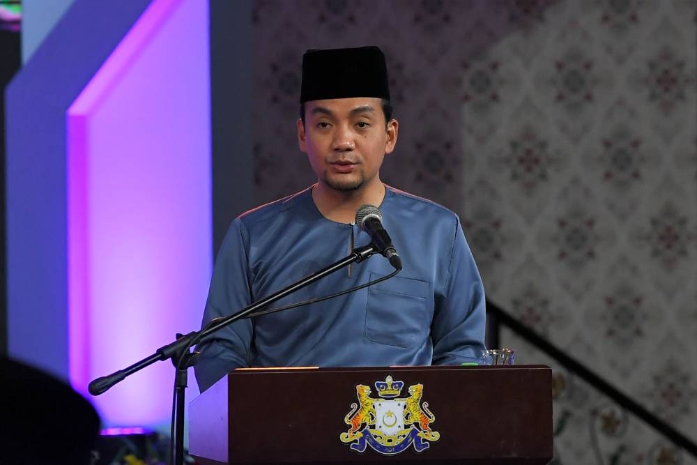 The Johor government is still studying the state’s current weekend rest days on Friday and Saturday, said Mentri Besar, Datuk Onn Hafiz Ghazi. — Bernama pic