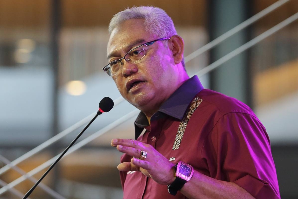 Tan Sri Noh Omar said Umno Selangor welcomed young people to join their leadership. ― Picture by Yusof Mat Isa