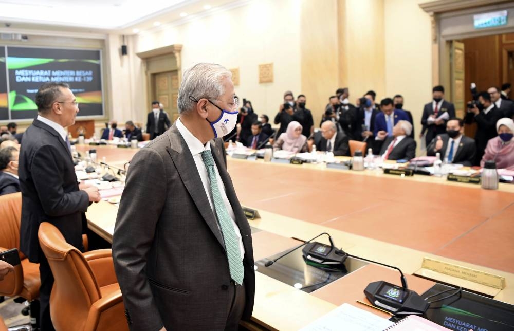 Prime Minister Datuk Seri Ismail Sabri Yaakob said the meeting emphasised the need to strengthen cooperation between the federal and state governments to enhance the country’s food supply security, which is facing various challenges due to current global developments. — Bernama pic  