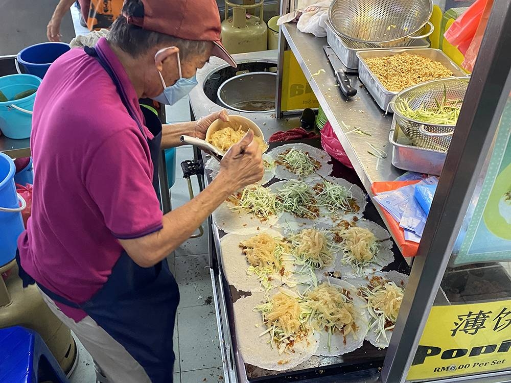 An unexpected find at Restoran Megah Good Luck was the famous Chow Yang Popiah stall. – Pictures by Lee Khang Yi