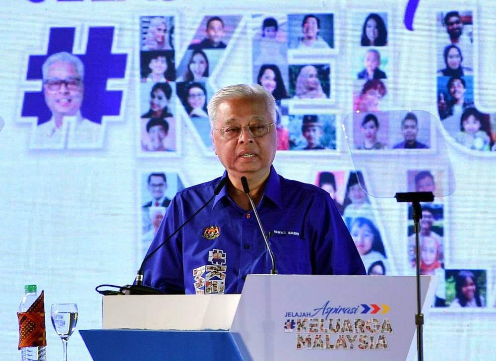 Prime Minister Datuk Seri Ismail Sabri Yaakob speaking at the closing ceremony of the Malaysian Family Aspirations Tour (AKM) in Pasir Salak, July 3, 2022. — Bernama pic