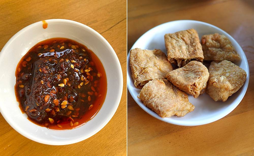The must-eat with your food here is their house made fragrant chilli oil which you can help yourself to from the condiment tray (left). Add on crunchy fish paste beancurd rolls to enjoy with the noodles (right).