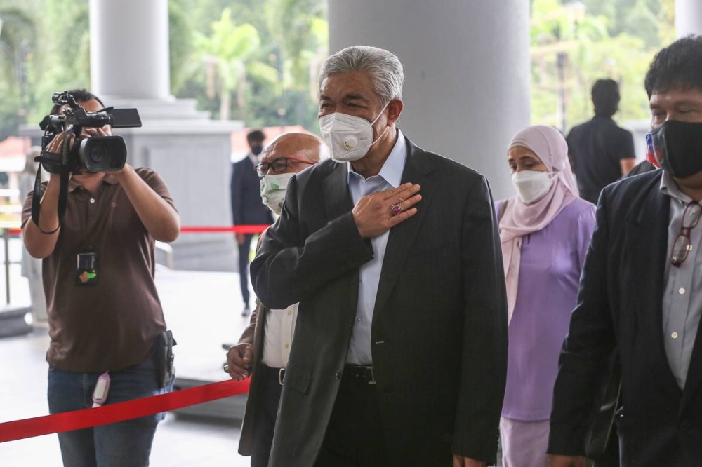 Datuk Seri Ahmad Zahid Hamidi arrives at the Kuala Lumpur High Court July 5, 2022. — Picture by Yusof Mat Isa