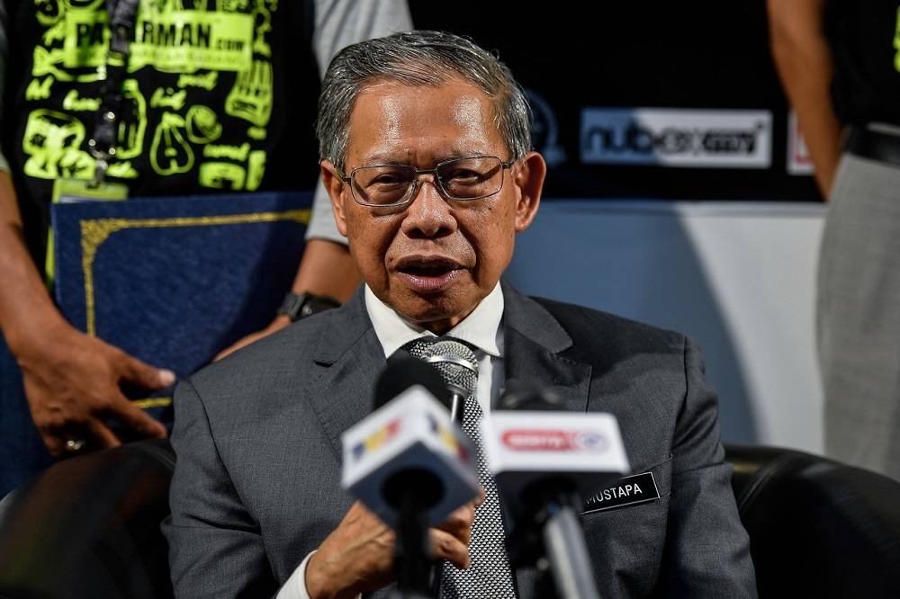 Minister in the Prime Minister Department (Economy) Datuk Seri Mustapa Mohamed said Malaysia recorded a significant 21.7 per cent growth in total trade with Italy last year while during the first four months of 2022, the figure increased by almost 30 per cent year-on-year to about US$1.5 billion. — Bernama pic