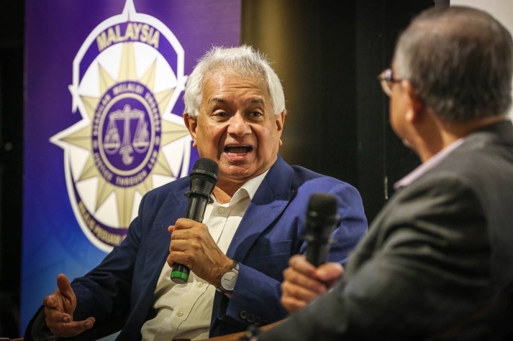 Former AG Tan Sri Tommy Thomas speaks at Separation of Attorney General and Public Prosecutor session during Bersih and the Bar Council conference on Necessary Pre-GE15 Reforms at the Crystal Crown Hotel in Petaling Jaya, July 6, 2022. — Picture by Yusof Mat Isa