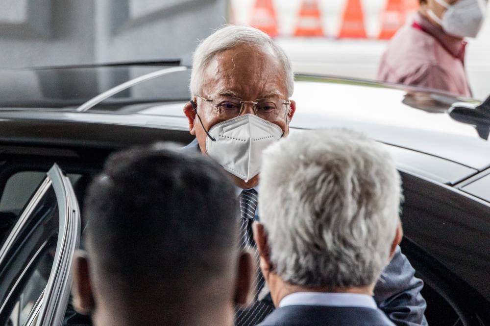 Datuk seri Najib Razak is pictured at Kuala Lumpur High Court in Kuala Lumpur June 20, 2022. — Picture by Firdaus Latif