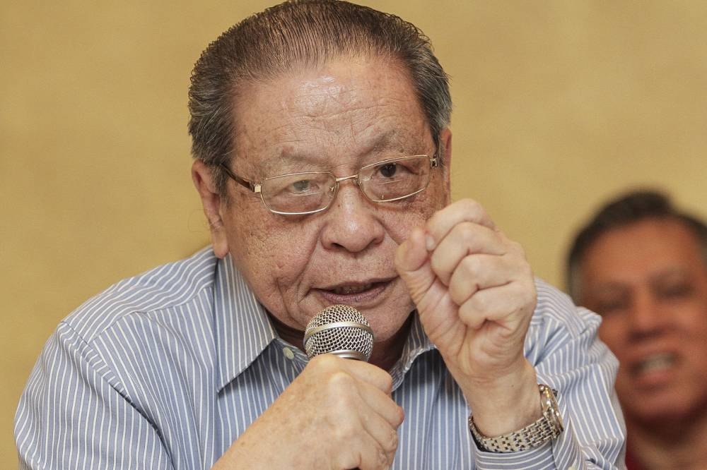 Lim agreed that the proposal by Barisan Nasional deputy chairman Datuk Seri Mohamad Hassan is ‘nonsense’ as the existing MA63 is a commitment that had been agreed upon by all parties for the formation of Malaysia.. — Picture by Yusof Mat Isa