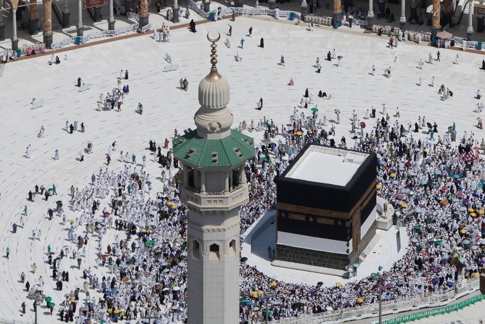 An aerial view of the Grand Mosque during the annual haj pilgrimage, in the holy city of Mecca, Saudi Arabia July 10, 2022. — Reuters pic