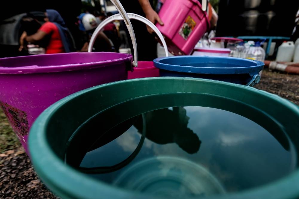 Chief Minister Chow Kon Yeow, in a statement today, said more than 80 per cent of raw water abstracted daily by PBAPP came from Sungai Muda. — Picture by Hari Anggara