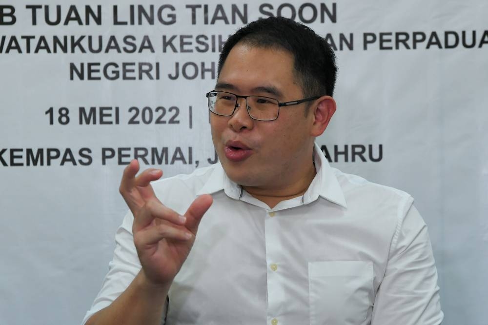 Johor health and unity committee chairman Ling Tian Soon said the state government is working at getting approval from the federal government to build a second Hospital Sultanah Aminah (HSA2) in Kempas. — Bernama pic
