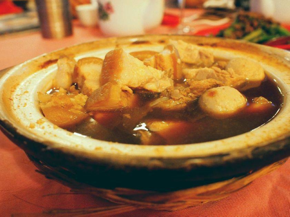 New study finds that bak kut teh may cause liver damage when mixed with prescribed drugs. —  File picture by Helen Ong